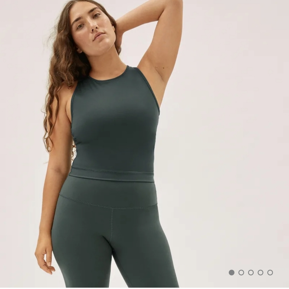 Everlane perform tank